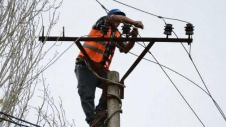 Situata nga reshjet në qarkun Korçë drejt normalizimit, 750 abonentë ende pa energji elektrike 