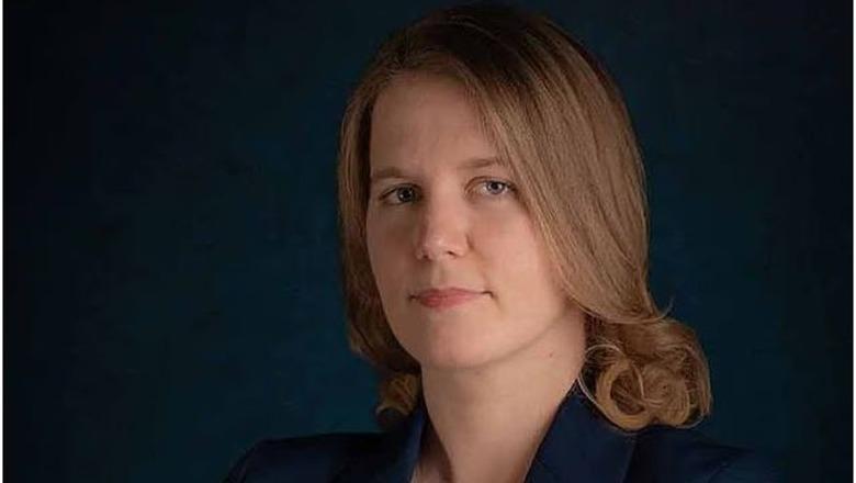 E tallën pse u lidh me një person me ngjyrë  ish policja shqiptare fiton 1 mln dollarë dëmshpërblim në SHBA