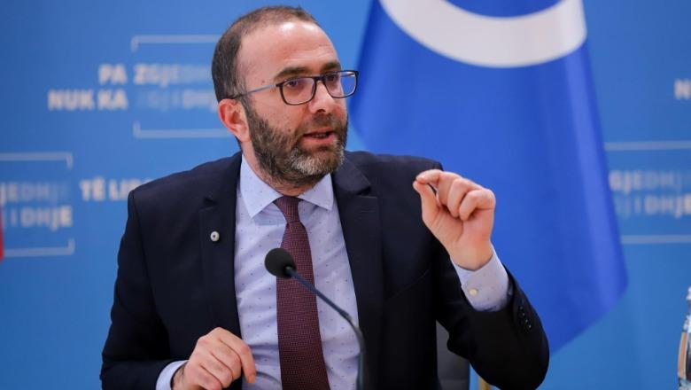 Qeveria ankimoi në Kushtetuese pezullimin e Ballukut nga detyra  Bardhi  Akt i mbrojtjes institucionale politike nga drejtësia