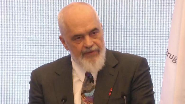 Dëbimi i 700 familjeve shqiptare  kryeministri Rama i përgjigjet sekretares së Brendshme britanike  Kërkon të fitojë pikë politike  Zgjerimi e forcon BE në