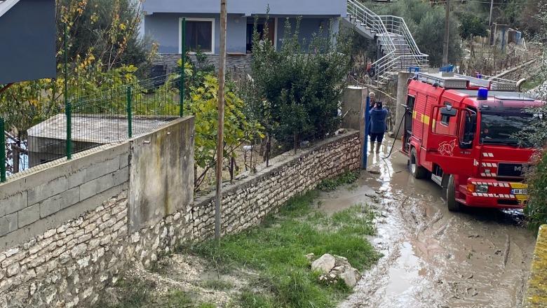 Përmirësohet situata nga moti i keq në Dimal, lumi Osum tërhiqet në shtrat! Banorët nxjerrin ujin nga banesat e përmbytura