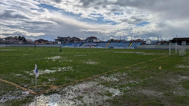 Fusha e stadiumit e përmbytur  shtyhet ndeshja e Kategorisë së Parë