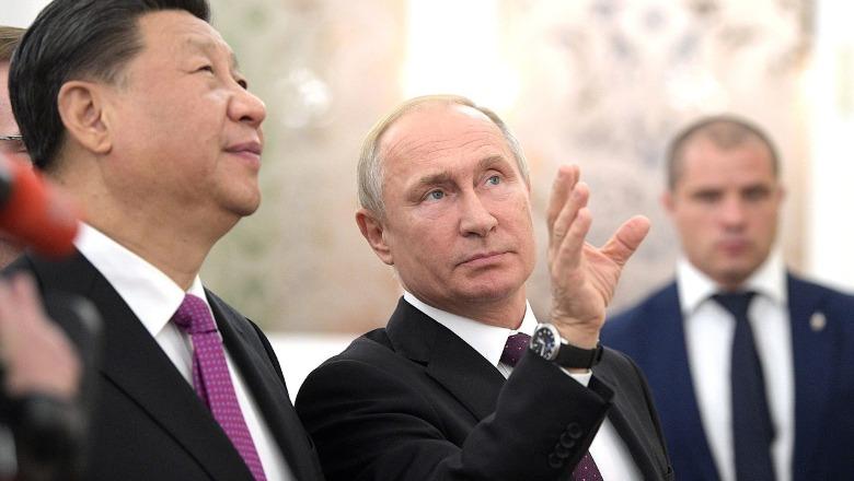 Putini dhe  strategjia e anakondës   Si po e  shtrëngon  Evropën duke kopjuar lëvizjet e Kinës kundër Tajvanit