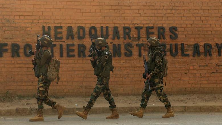 Pakistan  Sulm kamikaz në selinë e Forcave të Sigurisë Kufitare  3 të vdekur