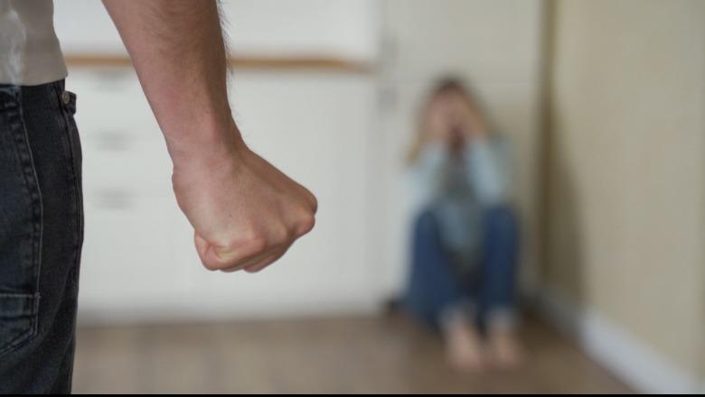 Nis fushata ‘16 ditët e aktivizimit kundër dhunës ndaj grave’! Në Shqipëri 41% e vajzave 18-24 vjeç viktimë të dhunës digjitale