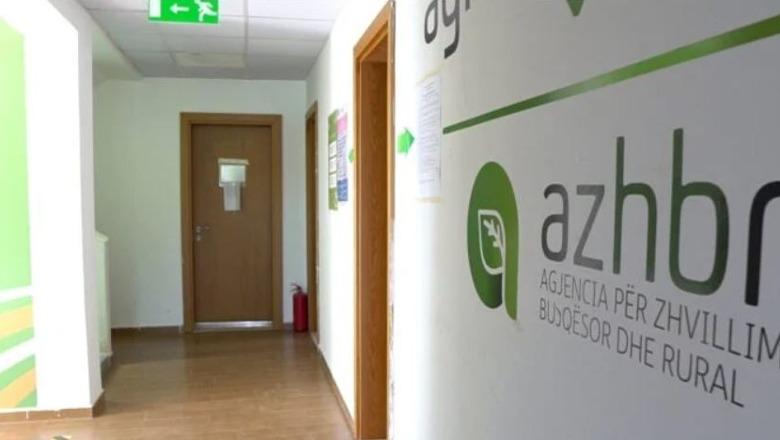 Manipulonin numrin e matrikujve për përfitime personale  Gjykata e Korçës pezullon nga detyra inspektorët e AZHBR së