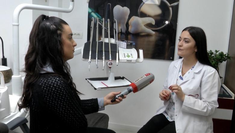 Biberoni dhe ushqimet e konservuara dëmtojnë dhëmbët e të vegjëlve  Dentistja  Vizitë te mjeku  që me daljen e dhëmbit të parë