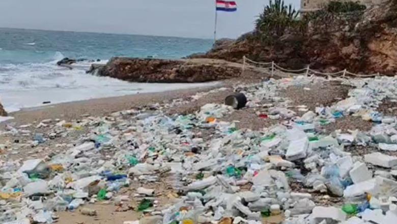 Mbetjet e Shqipërisë ndosin Dubrovnikun  plazhi i njohur kroat nën  pushtetin  e plehrave