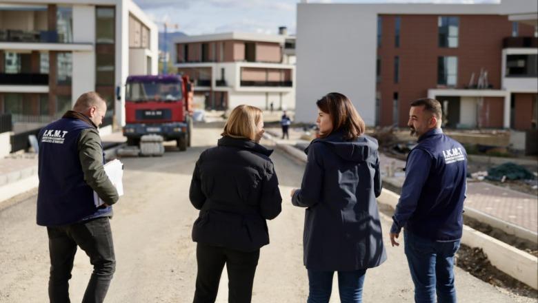 Ministrja Koçiu sërish në Farkë  581 objekte të kontrolluara  4 500 m² ndërtim pa leje të konstatuara dhe 2 5 milion euro gjoba