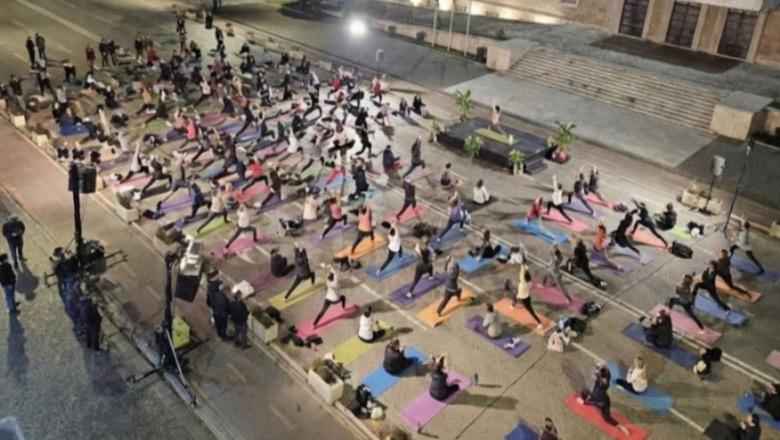 ‘Yoga Party’, Taulant Balla tallet me protestën e Berishës para Kryeministrisë