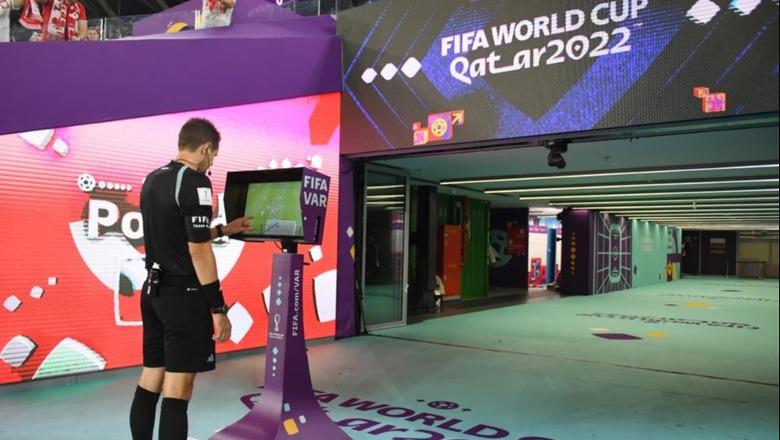 VAR me ndryshime në Kupën e Botës, do të rishikohen goditjet e këndit dhe kartonët e dytë të verdhë