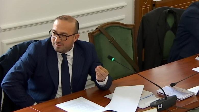 Korreshi batuta në Komisionin e Ligjeve  Gruaja nuk do shkojë në krevat me mua  por me deputetin që jam unë  A është konflikt interesi 