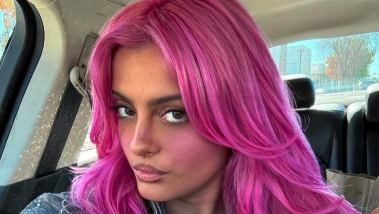  Luje belin çike  ti je një bombë atomike   Bebe Rexha surprizon fansat me një këngë në shqip