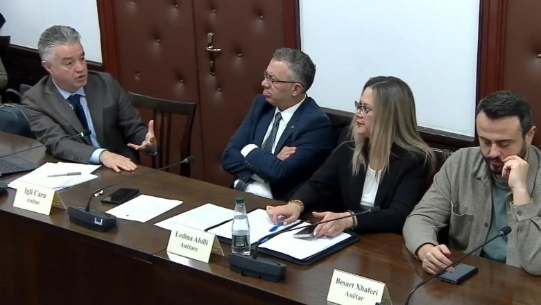 Zgjerohet gama e përfituesve nga fshirja e borxheve por ministria  kyç  listën e përfituesve  Janë të dhëna sensitive  Deputetët  Kujt po ja bëjmë këtë nder 