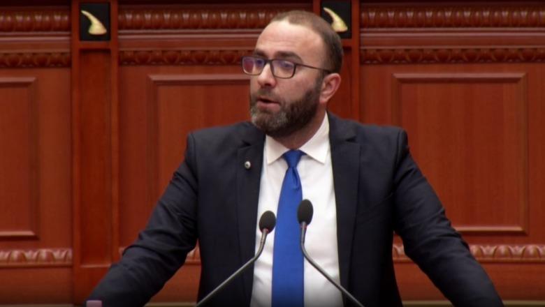 Bardhi kërkon Ramën në Kuvend: Të vijë të japë llogari, pse nuk e shkarkon Ballukun? Po i bën presion Kushtetueses, ka ndërhyrë në një çështje të drejtësisë