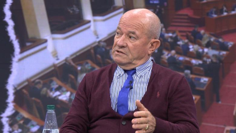 Lëvizja e Salianjit  Arben Meçe për Report Tv  Berisha e shpalli armik  ka hall se i merr PD në  Ka parti financohen nga burime ruse