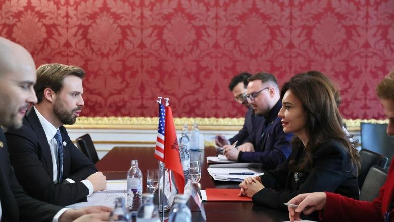 ‘Thellim i bashkëpunimit strategjik me SHBA’, Spiropali takim me zyrtarin e lartë të DASH: Aleancë historike!