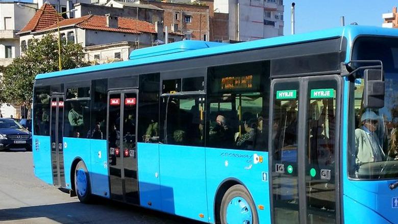 Edison Ypi: Në autobus