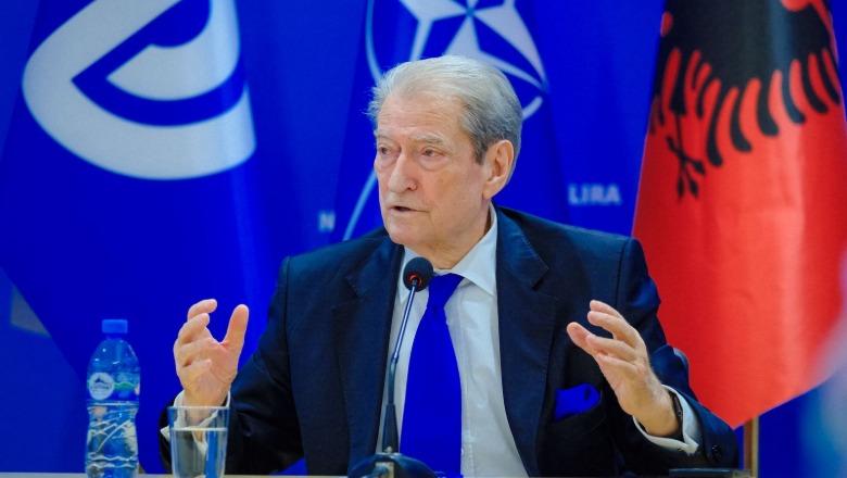 Berisha paralajmëron protesta, thirrje të dëshpëruara qytetarëve: Duhet të përgatitemi, Rama nuk largohet pa angazhimin tuaj