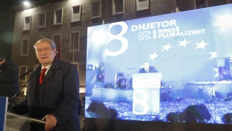 Berisha në protestë ditën e Rinisë: Do kthejmë në piedestal idealet e larta të lëvizjes së Dhjetorit, lirinë e shqiptarëve