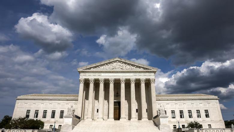 Gjykata Supreme e SHBA-ve gati të zgjerojë fuqinë e Trump për të shkarkuar zyrtarët federalë!