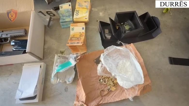 Durrës/ Trafik armësh dhe droge, pranga 42-vjeçarit! Sekuestrohen edhe 29 mijë euro