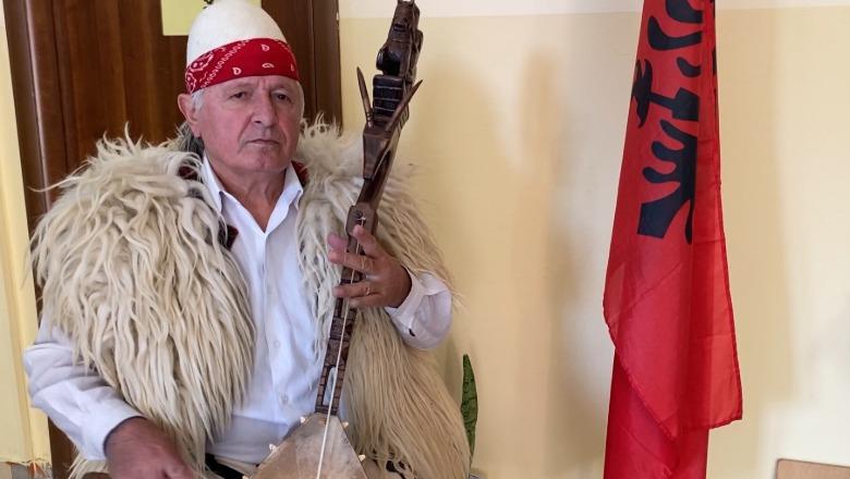 ‘Takimi’ im i parë me lahutën, rrëfet rapsodi i njohur i Kelmendit: Fëmijët duhet ta mësojnë në shkollë! Të mos humbasë kjo pasuri e mbrojtur nga UNESCO