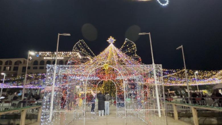 Saranda ndez dritat e festave të fundvitit, kryetari i Bashkisë uron të gjithë qytetarët