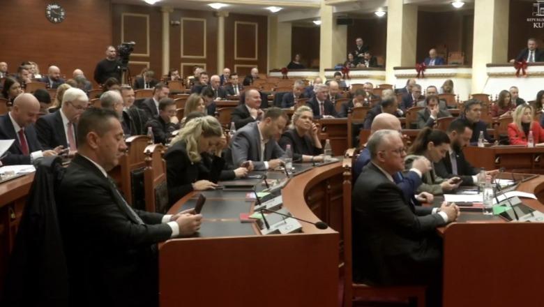 LIVE TV- Seanca maratonë në Kuvend/ PD kërkon heqjen nga rendi i ditës zgjedhjen e Avokatit të Popullit, mazhoranca kundërshton