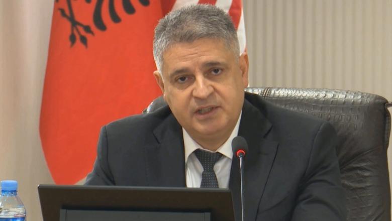 Gara për Prokurorin e Përgjithshëm, prokurori i SPAK Adnan Xholi kandidati i parë! Dorëzon aplikimin në KLP