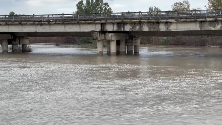 Del bilanci i përmbytjeve të nëntorit! Bistrica ka shuar tufat në Sarandë, për 3 ditë ngordhën 850 krerë bagëti! U shkatërruan të mbjellat, mbi 1400 ha tokë