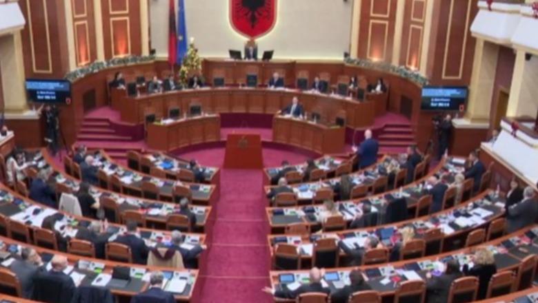 LIVE TV- Mocioni me debat për 11 majin, Berisha: Proces farsë tipike e narkodiktaturave! Balla: Meqë në Shqipëri u përdor shteti, pse humbët dhe në Diasporë?