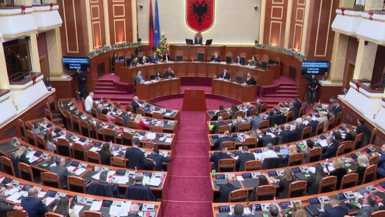 Kuvendi 'dritë jeshile' Paketës fiskale 2026, 'lumë' amendimesh por asnjë propozim i vlefshëm për PS! Kalon pa ndryshim TVSH në bujqësi