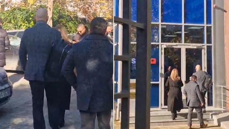 33 mln lekë dëm me tenderat, ish-kryebashkiaku i Kavajës, Elvis Roshi rikthehet në SPAK! Shoqërohet nga avokati