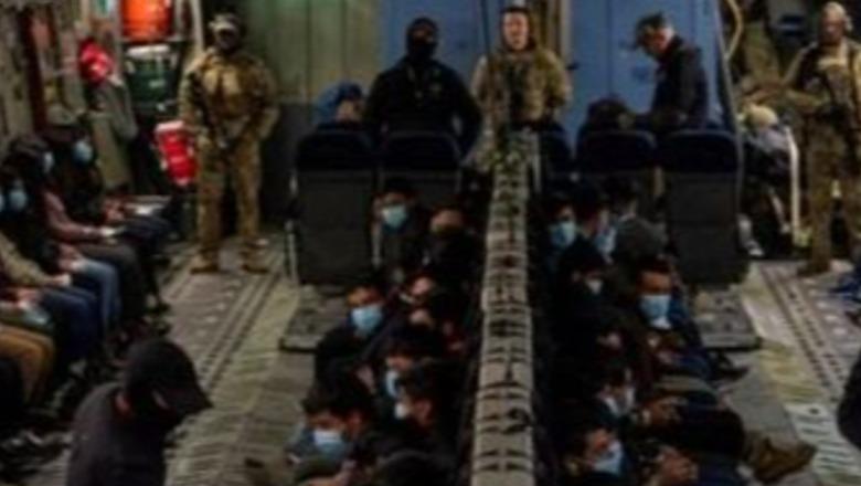 Kosova merr grupin e parë të të dëbuarve nga SHBA 