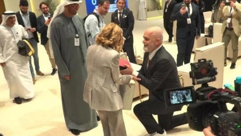 Giorgia Meloni nxjerr në ankand dhuratat e liderëve të huaj, përfshirë shallin e Edi Ramës! Vlera e tyre kap shumën 800 mijë euro