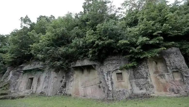 Pogradec/ Po gërmonin ilegalisht në Varret Monumentale Ilire të Selcës, tre të shoqëruar