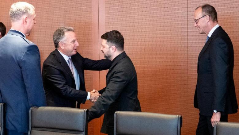 Lufta Rusi-Ukrainë/ Nis takimi mes Zelenskyt dhe Witkoff në Berlin! NYT: Kievi nuk heq dorë nga NATO dhe Donbasi në planin e paqes