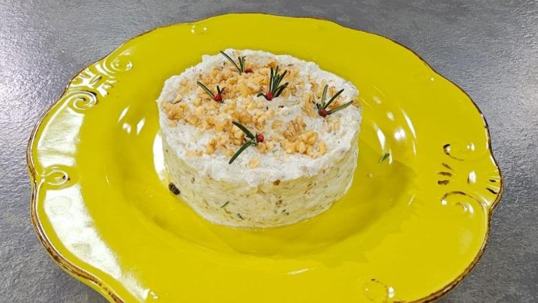 Salca liptao nga zonja Albana / Salca speciale me gjizë, kos, arra e kastravec turshi