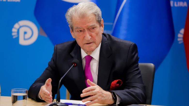 Berisha mbledh Grupin e PD: Rama emëroi Avokat Populli dikë që ditën paraqitej si opozitë, natën flirtonte me të