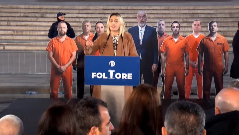 Deputetja Zhupa: Dënoj dhunën ndaj Adriatik Lapajt, sheshi është i të gjithëve