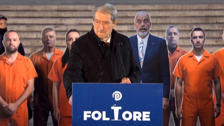 Berisha: Shikoni se çfarë bëjnë me protestën paqësore të Lapajt, policia me akte banditësh i heq karriget e çadrat