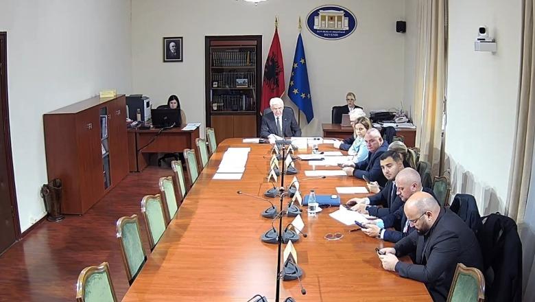 Protesta e 22 dhjetorit, PD ‘braktis’ komisionet, deputetët dalin në terren për të mobilizuar bazën