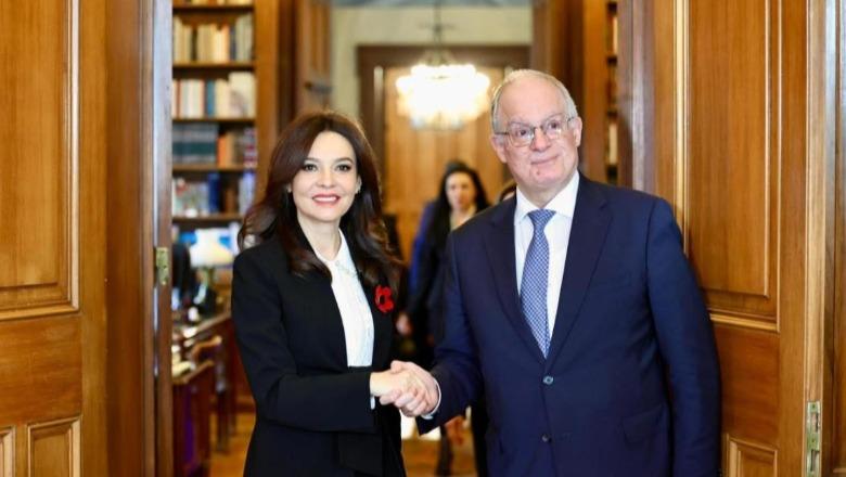 Spiropali nis vizitën në Greqi, pritet nga Presidenti grek: Mbështetje për integrimin e Shqipërisë në BE! Do takohet edhe me ministrin e jashtëm