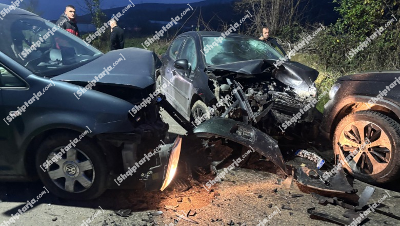 Aksident i trefishtë në aksin Shupenzë–Maqellarë, shoferi i ‘Audit’ transportohet në spital në gjendje të rëndë