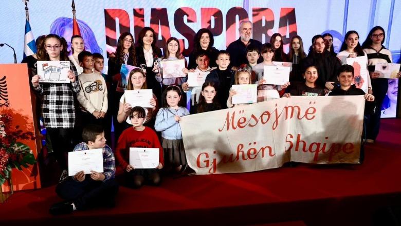 Spiropali takim me komunitetin shqiptar në Greqi: Të angazhuar për të arritur marrëveshjen për pensionet