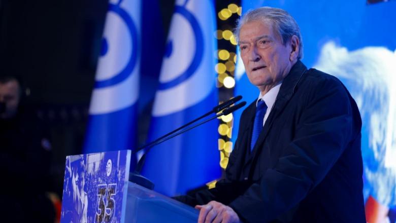 35-vjetori i themelimit të degës PD në Kavajë, Berisha: I jap ultimatum Ramës, mos pengo drejtësinë të hetojë hajdutët e qeverisë! Jep dorëheqjen