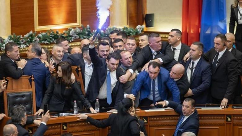 Ylli Pata: Kalorësit e apokalipsit të gjelit të detit