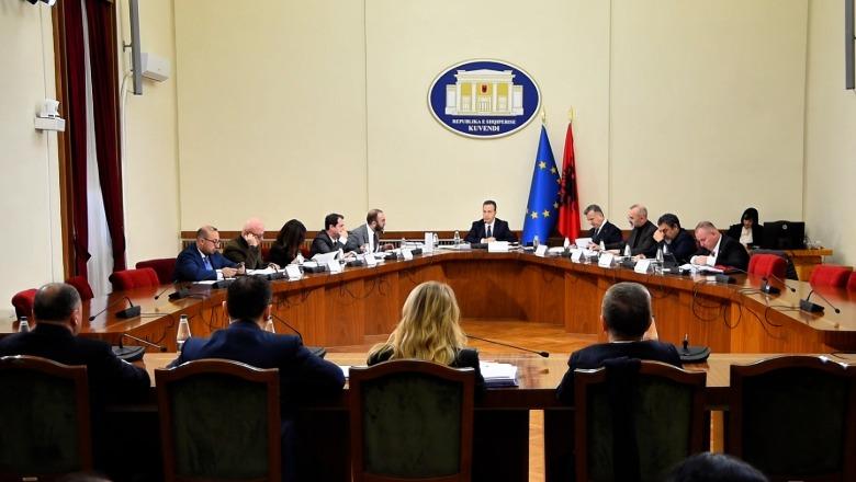 'Balluku', vijon mbledhja e Këshillit të Mandateve, avokati: Dua 3 javë të njihem me provat! SPAK: 5 ditë maksimumi! PS propozon 19 janarin 