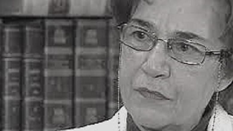 Pavarësisht lidhjeve familjare me Enver Hoxhën, as unë e Luani, nuk e kishim as në mendësi propagandën dhe luftën e klasave! Refleksionet e studiueses së njohur